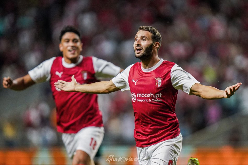 她个人形象 她个人形象